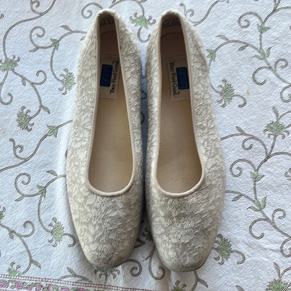 Womens comfy keds  slip-on size 8.5